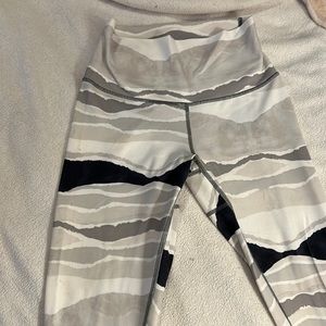 Lululemon crops